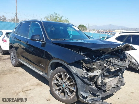 2017 BMW X5 sDrive35i with VIN 5UXKR2C5XH0U17833, listed as a IAAI auction lot 41856074 with 115,666 mi miles. Bid and sale history available at carsss.com. Image 1.