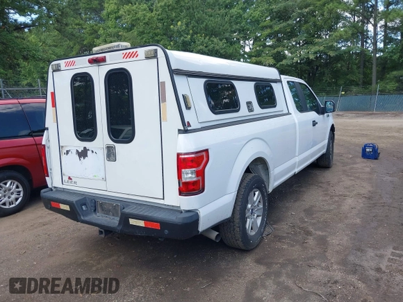 2020 Ford F-150 XL z VIN 1FTFX1C55LKE80693, wystawiony jako IAAI lot #42650150 z przebiegiem 125 739 mil mil oraz . Historia ofert i sprzedaży dostępna na DreamBid. Obrazek 4.