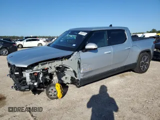 2023 Rivian R1T Adventure with VIN 7FCTGAAA3PN020577, listed as a Copart auction lot 84847414 with 7,888 mi miles and Salvage Title. Bid and sale history available at carsss.com. Image 1.