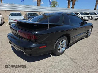 2002 Pontiac Firebird Formula z VIN 2G2FV22G222170769, wystawiony jako Copart lot #56757455 z przebiegiem 120 282 mil mil oraz Tytuł czysty. Historia ofert i sprzedaży dostępna na DreamBid. Obrazek 4.