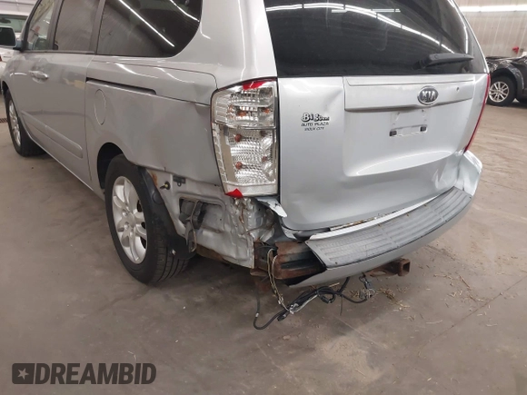 2008 Kia Sedona LX with VIN KNDMB233186199386, listed as a IAAI auction lot 42034648 with 216,874 mi miles and . Bid and sale history available at carsss.com. Image 6.