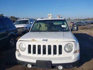 2014 Jeep Patriot Sport with VIN 1C4NJRBB8ED689405, listed as a IAAI auction lot 41679626 with Not Provided miles. Bid and sale history available at carsss.com. Image 6.