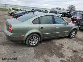 2003 Volkswagen Passat GLS with VIN WVWPD63B33P451809, listed as a Copart auction lot 81546604 with 168,002 mi miles and Non Repairable. Bid and sale history available at carsss.com. Image 3.