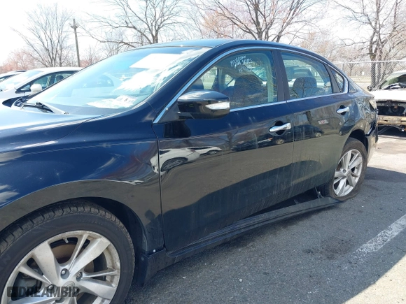 2013 Nissan Altima 2.5 SL with VIN 1N4AL3AP5DN503398, listed as a IAAI auction lot 41875760 with 47,684 mi miles. Bid and sale history available at carsss.com. Image 18.