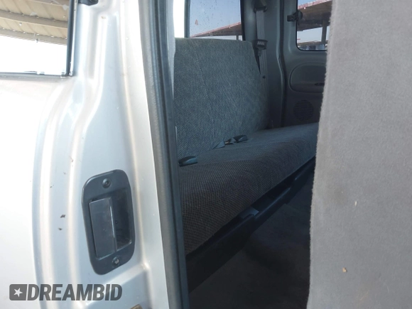 2000 Dodge Ram 2500 with VIN 3B7KC23Z0YG115131, listed as a IAAI auction lot 41993813 with 162,538 mi miles. Bid and sale history available at carsss.com. Image 8.