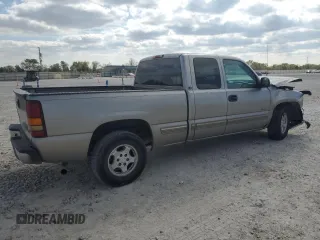 2000 Chevrolet Silverado 1500 with VIN 2GCEC19W6Y1189862, listed as a Copart auction lot 80524424 with 303,051 mi miles and Salvage Title. Bid and sale history available at DreamBid. Image 3.