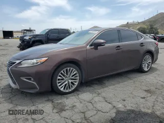 2016 Lexus ES 330 z VIN JTHBK1GG1G2214245, wystawiony jako Copart lot #56166365 z przebiegiem 210 718 mil mil oraz Czysty tytuł • Clean title. Historia ofert i sprzedaży dostępna na DreamBid. Obrazek 1.