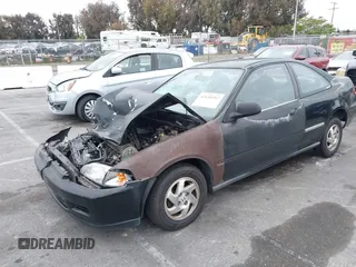 1995 Honda Civic DX z VIN 2HGEJ2129SH533219, wystawiony jako IAAI lot #42110797 z przebiegiem 114 311 mil mil oraz . Historia ofert i sprzedaży dostępna na DreamBid. Obrazek 2.