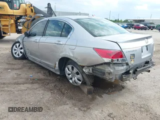 2009 Honda Accord EX-L z VIN 1HGCP26849A028250, wystawiony jako IAAI lot #42149706 z przebiegiem 191 294 mil mil oraz . Historia ofert i sprzedaży dostępna na DreamBid. Obrazek 3.