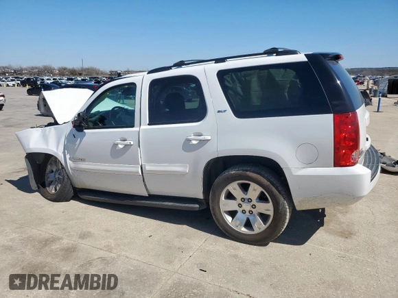 2007 GMC Yukon SLT with VIN 1GKFC13037R418629, listed as a Copart auction lot 48741765 with 0 mi miles and Salvage Title. Bid and sale history available at carsss.com. Image 2.