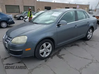 2009 Volkswagen Jetta Sedan SE with VIN 3VWRZ71K49M084983, listed as a IAAI auction lot 42095707 with 154,691 mi miles. Bid and sale history available at carsss.com. Image 17.