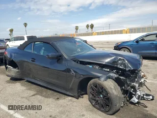 2025 BMW M4 z VIN WBS43BA07SCT61898, wystawiony jako Copart lot #48228345 z przebiegiem Nie podano mil oraz Szkody całkowita. Historia ofert i sprzedaży dostępna na DreamBid. Obrazek 4.
