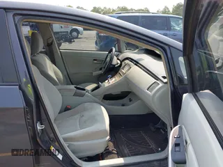 2015 Toyota Prius Four with VIN JTDKN3DU3F0458455, listed as a IAAI auction lot 42389286 with 215,703 mi miles and . Bid and sale history available at DreamBid. Image 5.