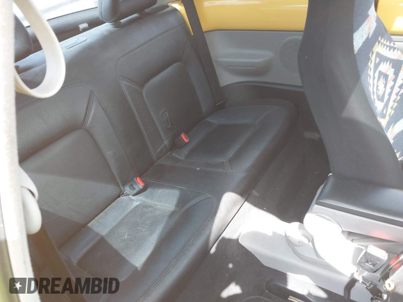 2000 Volkswagen Beetle GLS с VIN 3VWCD21C5YM485408, выставлен на аукционе IAAI как лот 42527097 с пробегом 126 850 миль миль и . История ставок и продаж доступна на DreamBid. Изображение 8.
