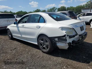 2020 Mercedes-Benz C 300 with VIN 55SWF8EB8LU327882, listed as a Copart auction lot 60080425 with 38,045 mi miles and Salvage title. Bid and sale history available at DreamBid. Image 2.