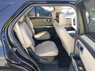 2023 Ford Explorer XLT with VIN 1FMSK7DH0PGB25363, listed as a IAAI auction lot 41783475 with 39,611 mi miles. Bid and sale history available at carsss.com. Image 8.