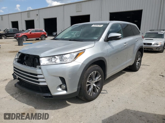 2018 Toyota Highlander LE with VIN 5TDZZRFH2JS284129, listed as a Copart auction lot 58466295 with 130,269 mi miles and Salvage title. Bid and sale history available at DreamBid. Image 1.