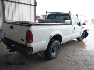 2002 Ford F-250 XL z VIN 1FTNF20L22EB02819, wystawiony jako IAAI lot #42183365 z przebiegiem 254 171 mil mil oraz . Historia ofert i sprzedaży dostępna na DreamBid. Obrazek 4.