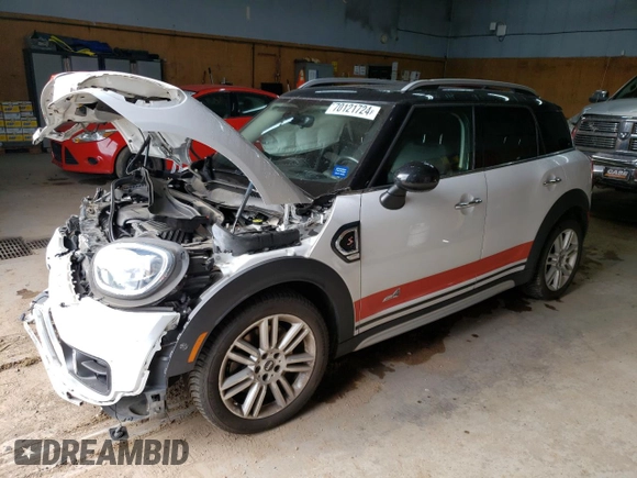 2018 MINI Countryman Cooper S with VIN WMZYT5C35J3E61064, listed as a Copart auction lot 70121724 with 0 mi miles and Clean Title. Bid and sale history available at carsss.com. Image 1.