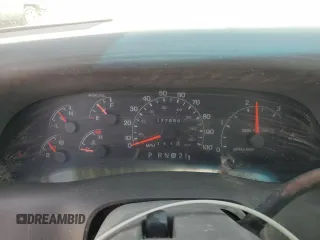 2000 Ford F-350 XL z VIN 1FTSX31F1YED21066, wystawiony jako Copart lot #56722855 z przebiegiem 177 888 mil mil oraz Szkoda całkowita • Salvage title. Historia ofert i sprzedaży dostępna na DreamBid. Obrazek 9.