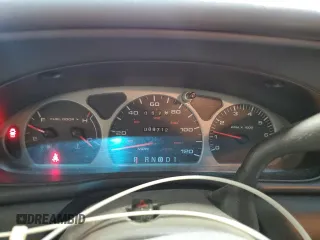 1999 Ford Taurus SE z VIN 1FAFP53U2XA272724, wystawiony jako Copart lot #42030425 z przebiegiem 89 712 mil mil oraz Szkoda całkowita • Salvage title. Historia ofert i sprzedaży dostępna na DreamBid. Obrazek 9.