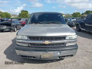 2001 Chevrolet Silverado 1500 LS with VIN 1GCEC19V51E312577, listed as a IAAI auction lot 41497378 with 205,873 mi miles and . Bid and sale history available at DreamBid. Image 12.