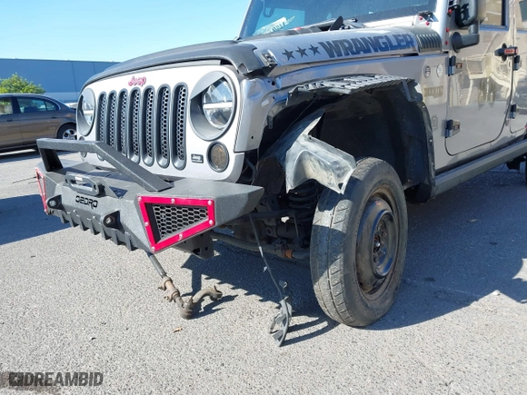 2015 Jeep Wrangler Unlimited Sport with VIN 1C4BJWDG7FL587014, listed as a IAAI auction lot 40641034 with 81,045 mi miles. Bid and sale history available at carsss.com. Image 6.