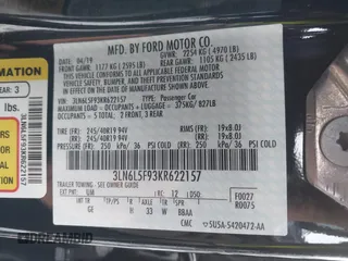 2019 Lincoln MKZ Reserve II z VIN 3LN6L5F93KR622157, wystawiony jako IAAI lot #41644128 z przebiegiem 39 768 mil mil oraz . Historia ofert i sprzedaży dostępna na DreamBid. Obrazek 9.