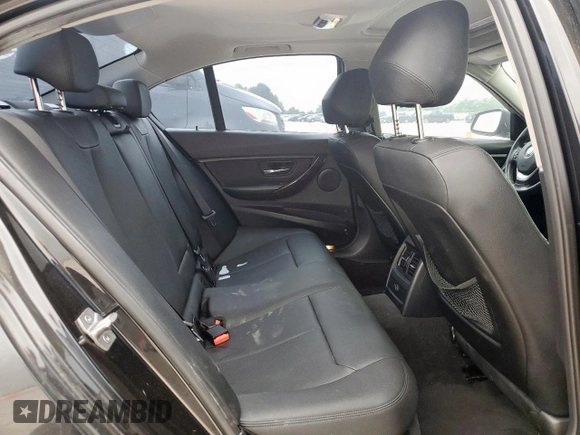 2015 BMW 3 Series 328i с VIN WBA3A5G51FNS88631, выставлен на аукционе Copart как лот 54986675 с пробегом 130 492 миль миль и Чистый • Clean title. История ставок и продаж доступна на DreamBid. Изображение 10.