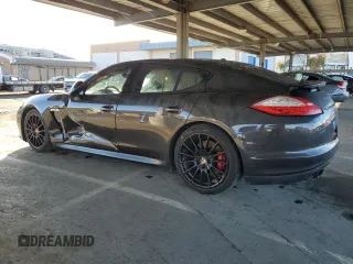 2013 Porsche Panamera GTS z VIN WP0AF2A72DL076012, wystawiony jako Copart lot #49616945 z przebiegiem 112 448 mil mil oraz Szkoda całkowita • Salvage title. Historia ofert i sprzedaży dostępna na DreamBid. Obrazek 2.
