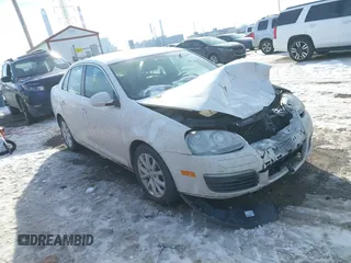 2010 Volkswagen Jetta SE with VIN 3VWRX7AJ4AM030312, listed as a IAAI auction lot 41304990 with 204,910 mi miles and . Bid and sale history available at DreamBid. Image 1.