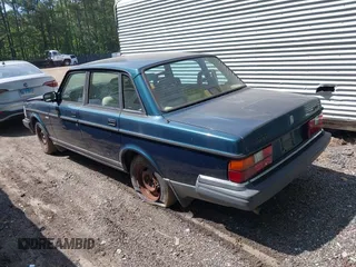 1992 Volvo 240 z VIN YV1AS8802N1473105, wystawiony jako IAAI lot #42298116 z przebiegiem 216 988 mil mil oraz . Historia ofert i sprzedaży dostępna na DreamBid. Obrazek 3.