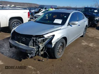 2015 Nissan Altima 2.5 S with VIN 1N4AL3AP6FC256813, listed as a IAAI auction lot 41417833 with 237,936 mi miles. Bid and sale history available at carsss.com. Image 18.