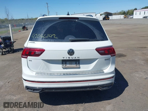 2022 Volkswagen Tiguan SE R-Line Black с VIN 3VV8B7AXXNM095478, выставлен на аукционе IAAI как лот 42056142 с пробегом 24 609 миль миль и . История ставок и продаж доступна на DreamBid. Изображение 16.