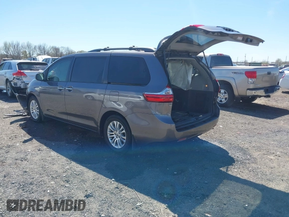 2015 Toyota Sienna XLE with VIN 5TDYK3DC4FS634937, listed as a IAAI auction lot 41869781 with 65,561 mi miles and . Bid and sale history available at carsss.com. Image 3.
