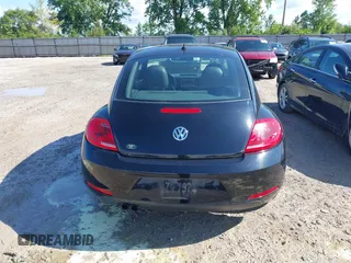 2015 Volkswagen Beetle Fleet Edition с VIN 3VWF17AT8FM647581, выставлен на аукционе IAAI как лот 42320180 с пробегом 148 257 миль миль и . История ставок и продаж доступна на DreamBid. Изображение 16.