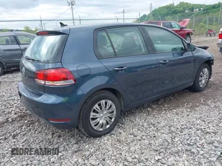 2013 Volkswagen Golf w/Conv & Sunroof z VIN WVWDB7AJ2DW042894, wystawiony jako IAAI lot #42251852 z przebiegiem 87 747 mil mil oraz . Historia ofert i sprzedaży dostępna na DreamBid. Obrazek 4.