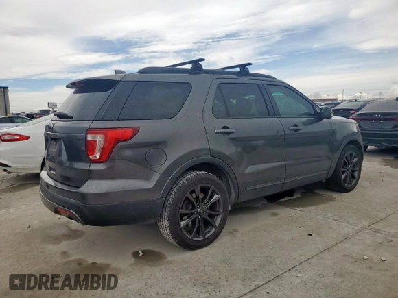 2017 Ford Explorer XLT with VIN 1FM5K7D86HGA69038, listed as a Copart auction lot 60349135 with 139,562 mi miles and Salvage title. Bid and sale history available at DreamBid. Image 3.