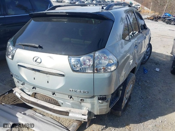 2005 Lexus RX 330 with VIN 2T2HA31U65C050722, listed as a IAAI auction lot 41612219 with 186,746 mi miles. Bid and sale history available at carsss.com. Image 4.