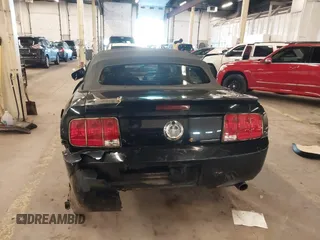 2008 Ford Mustang Deluxe with VIN 1ZVHT84N185144702, listed as a IAAI auction lot 41542731 with 114,156 mi miles and . Bid and sale history available at carsss.com. Image 16.
