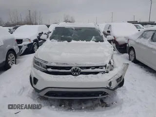 2020 Volkswagen Atlas SE with VIN 1V21E2CA8LC209865, listed as a IAAI auction lot 41245990 with 53,239 mi miles and . Bid and sale history available at DreamBid. Image 11.