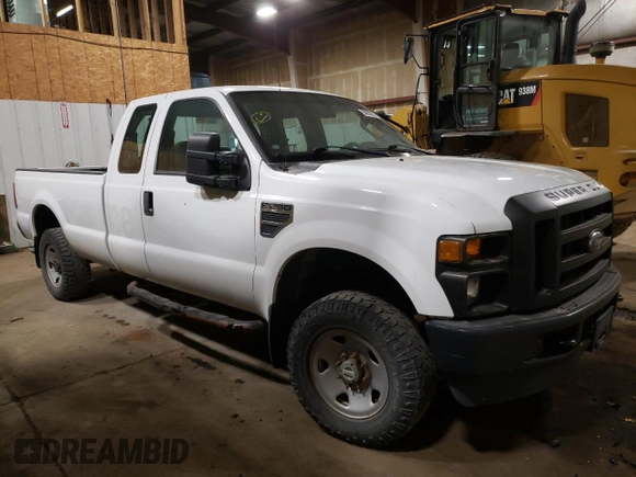 2010 Ford F-250 XL z VIN 1FTSX2B59AEA18879, wystawiony jako Copart lot #55855695 z przebiegiem 139 494 mil mil oraz Tytuł czysty. Historia ofert i sprzedaży dostępna na DreamBid. Obrazek 4.