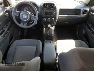 2013 Jeep Patriot Sport z VIN 1C4NJPBAXDD272247, wystawiony jako Copart lot #60102925 z przebiegiem 156 579 mil mil oraz Szkoda całkowita • Salvage title. Historia ofert i sprzedaży dostępna na DreamBid. Obrazek 8.