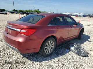 2011 Chrysler 200 Touring z VIN 1C3BC1FB3BN514191, wystawiony jako Copart lot #54098275 z przebiegiem 188 064 mil mil oraz Szkoda całkowita • Salvage title. Historia ofert i sprzedaży dostępna na DreamBid. Obrazek 3.