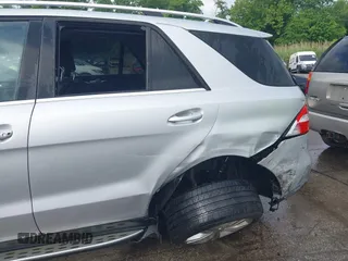 2013 Mercedes-Benz M 350 with VIN 4JGDA5HB4DA166924, listed as a IAAI auction lot 42370011 with 120,648 mi miles and . Bid and sale history available at DreamBid. Image 6.