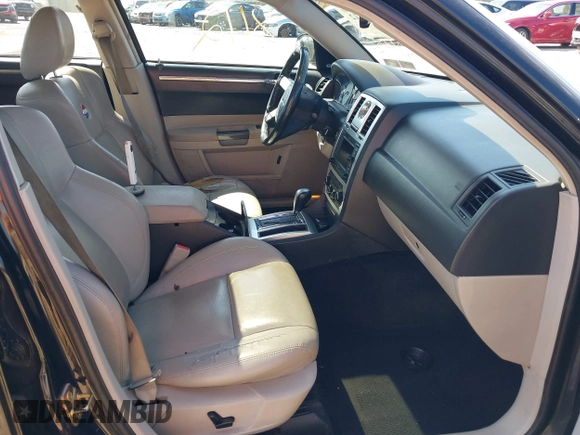 2006 Chrysler 300 C with VIN 2C3LA63H96H490736, listed as a IAAI auction lot 41998112 with 184,090 mi miles. Bid and sale history available at carsss.com. Image 5.