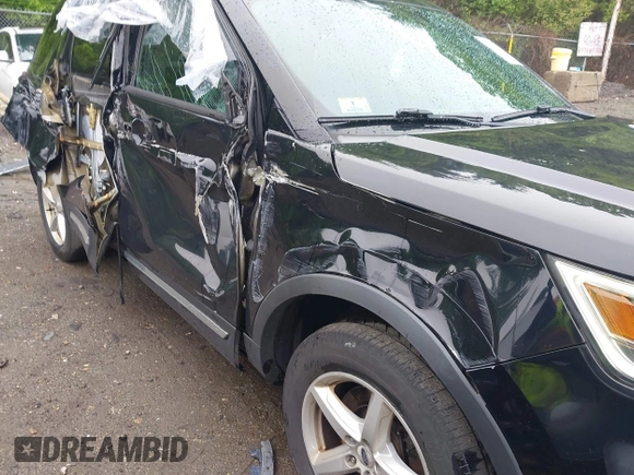 2017 Ford Explorer XLT with VIN 1FM5K8D80HGC98322, listed as a IAAI auction lot 42259383 with 130,764 mi miles and . Bid and sale history available at DreamBid. Image 6.