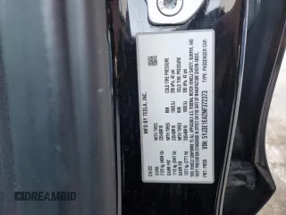 2022 Tesla Model 3 z VIN 5YJ3E1EA2NF372373, wystawiony jako Copart lot #59139335 z przebiegiem 79 106 mil mil oraz Czysty tytuł • Clean title. Historia ofert i sprzedaży dostępna na DreamBid. Obrazek 12.
