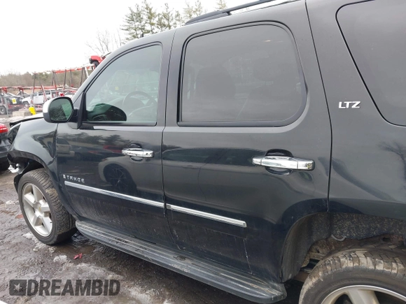 2009 Chevrolet Tahoe LTZ с VIN 1GNFK33039R148306, выставлен на аукционе IAAI как лот 41599449 с пробегом 178 607 миль миль и . История ставок и продаж доступна на DreamBid. Изображение 15.