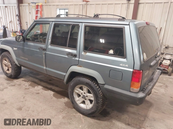 1998 Jeep Cherokee Sport with VIN 1J4FJ68S5WL212555, listed as a IAAI auction lot 42450810 with 257,582 mi miles and . Bid and sale history available at DreamBid. Image 3.
